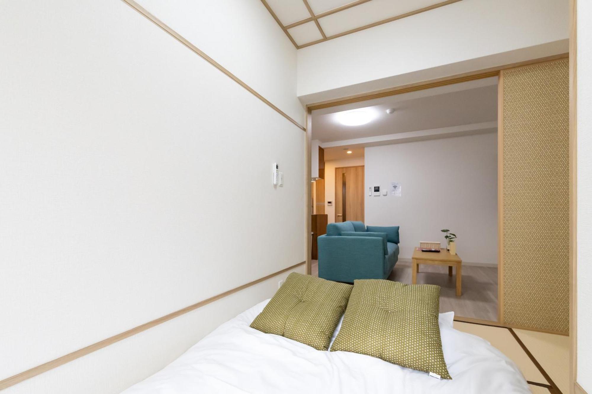 Ferienwohnung H2H Shinsaibashi Ōsaka Exterior foto